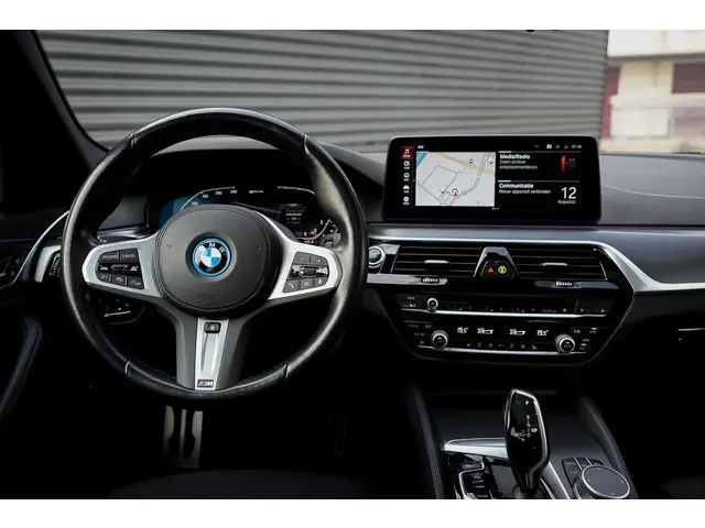 BMW 5 Serie 530e High Executive 2022 Hybride Benzine 53