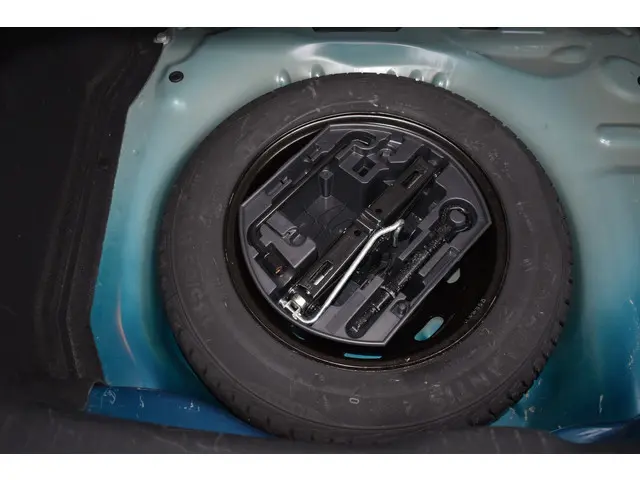 Citroën C4 Cactus PureTech 110 Shine 2018 Benzine 29