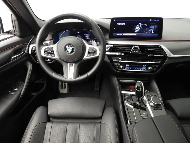BMW 5 Serie Touring 520d 2024 Diesel 10