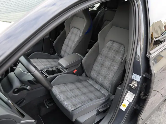 Volkswagen Golf GTE 2022 Hybride Benzine 6