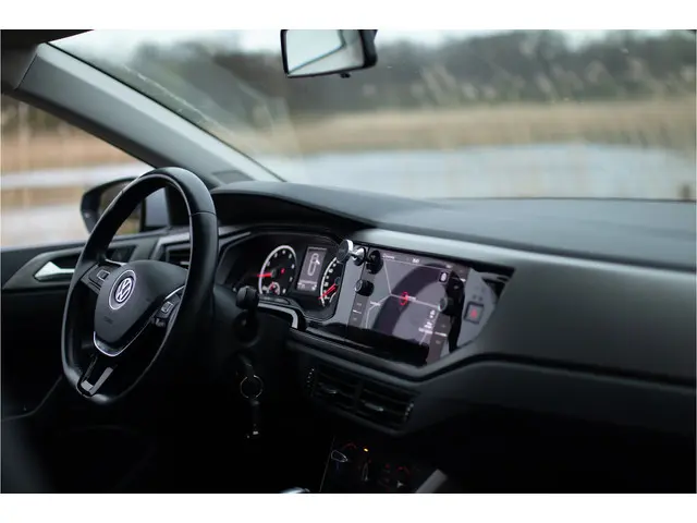 Volkswagen Polo 2