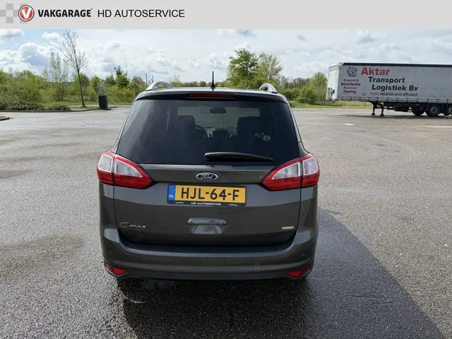 Ford Grand C-Max 1.0 Titanium 2015 Benzine 4