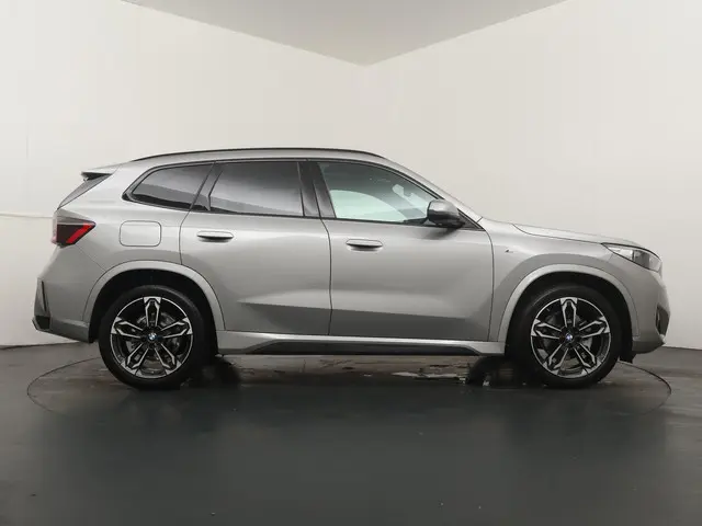 BMW X1 sDrive18i 2025 Benzine 8