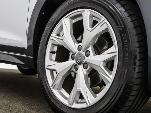 Audi A1 citycarver 30 TFSI 115pk epic 2019 Benzine 22