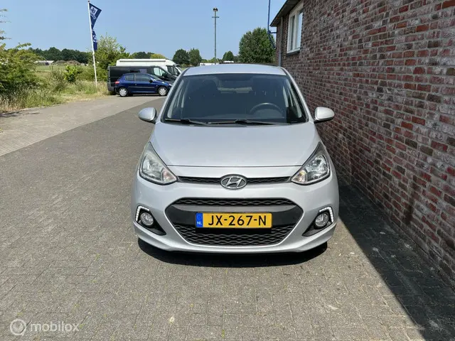 Hyundai i10 1.0i i-Motion Go! 2016 2017 Benzine 9