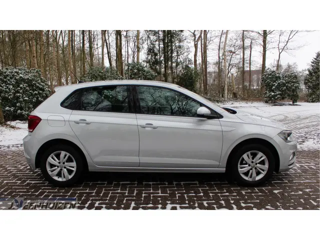 Volkswagen Polo 1.0 TSI Comfortline 2019 Benzine 8