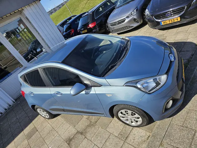 Hyundai i10 1.0i i-Motion Go! 2016 2016 Benzine 8