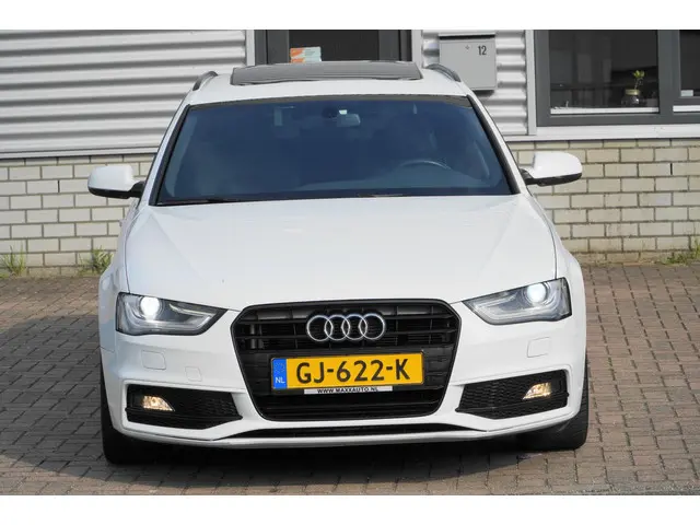 Audi A4 Avant 1.8 TFSI S-LINE PANORAMADAK 2015 Benzine 13
