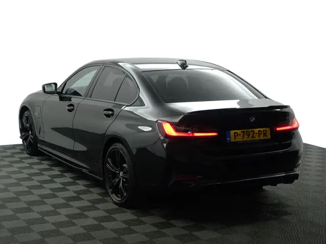 BMW 3 Serie 320e M Performance Aut- 2022 Hybride Benzine 5