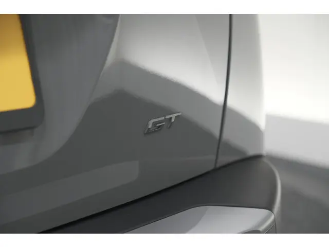 Peugeot 2008 PureTech 130 EAT8 GT 2024 Benzine 31