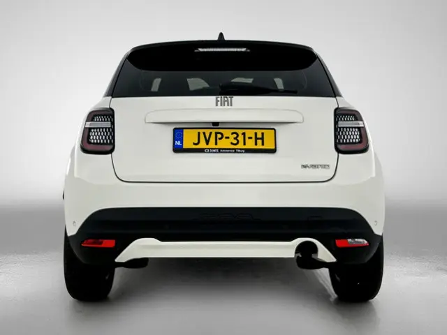 Fiat 600 1.2 Hybrid Bicolore 2024 Benzine 4