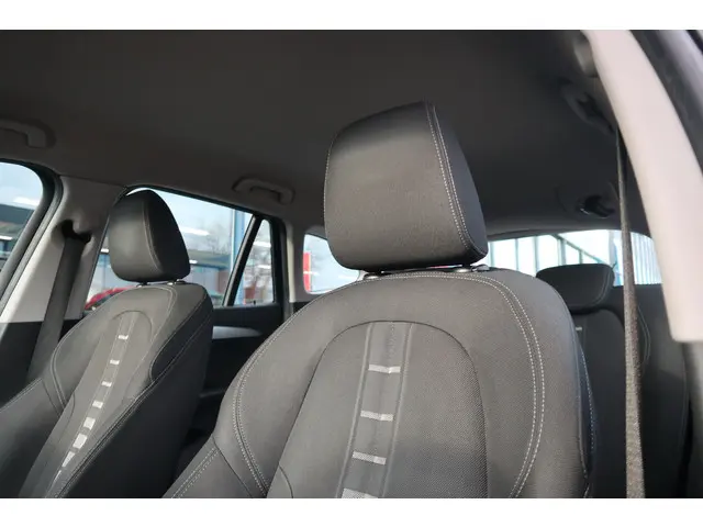 BMW X1 sDrive18i High Executive 2019 Benzine 9