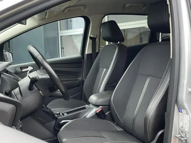 Ford C-MAX 1.5 Titanium 2016 Benzine 11