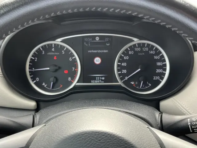 Nissan Micra 0.9 IG-T Tekna 2017 Benzine 60