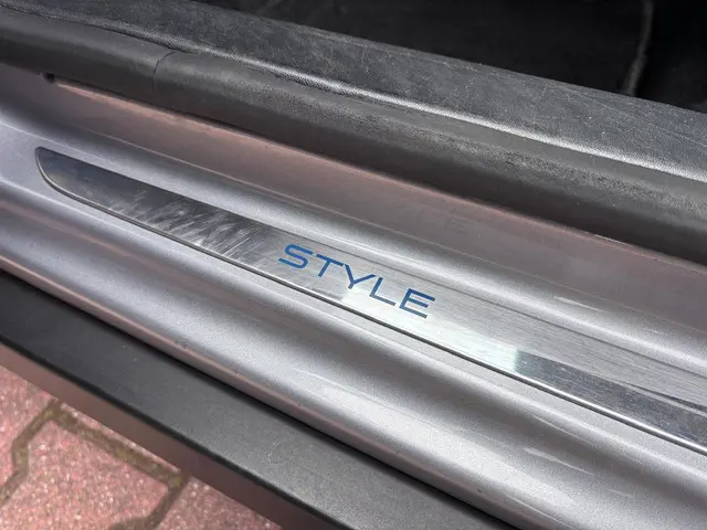 Peugeot 2008 1.2 PureTech Allure 2018 Benzine 22