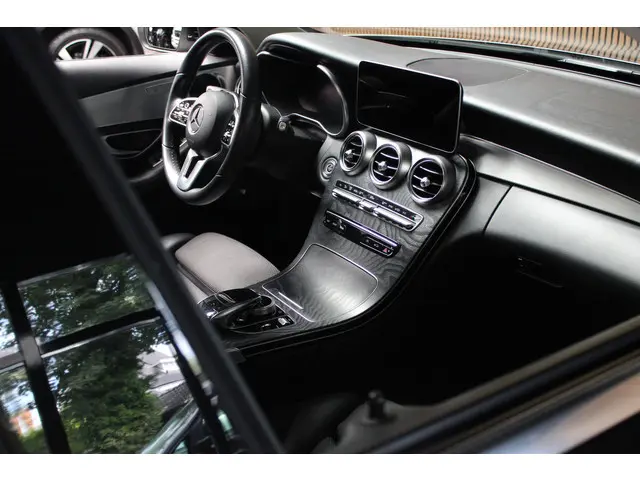 Mercedes-Benz C-Klasse 180 2019 Benzine 14