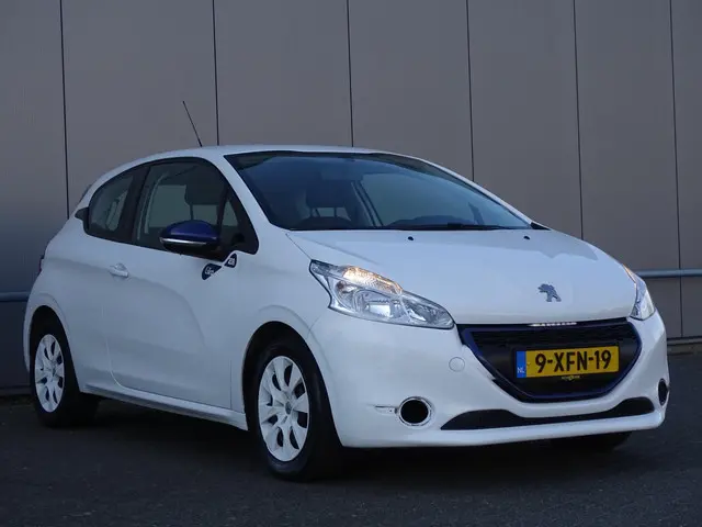 Peugeot 208 1.0 VTi LIKE org NL 2014 Benzine 3