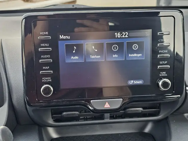 Toyota Yaris 1.5 Hybrid Active 2021 Hybride Benzine 50