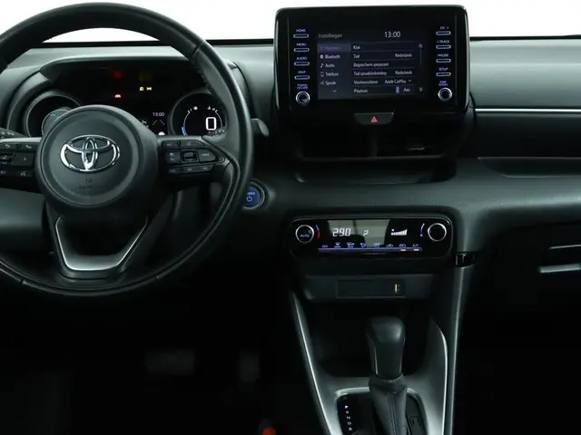 Toyota Yaris 1.5 Hybrid Dynamic 2021 Hybride Benzine 48