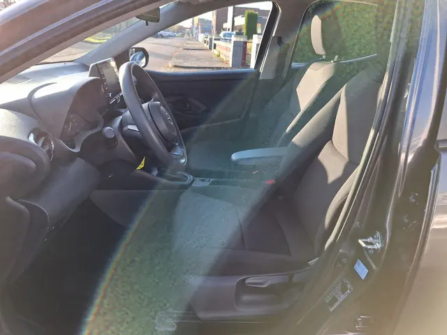 Mazda 2 Hybrid 1.5 CLIMA 2023 Hybride Benzine 10
