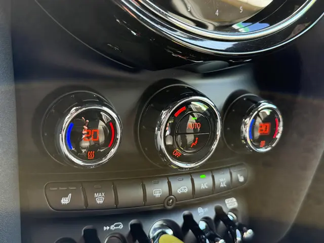 MINI Electric Cooper SE Classic 33 kWh 2022 Elektrisch 18
