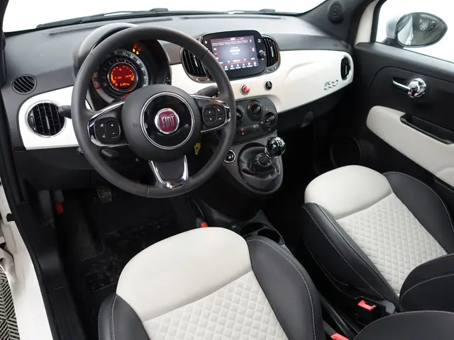 Fiat 500 1.0 Hybrid Dolcevita- 2021 Hybride Benzine 2