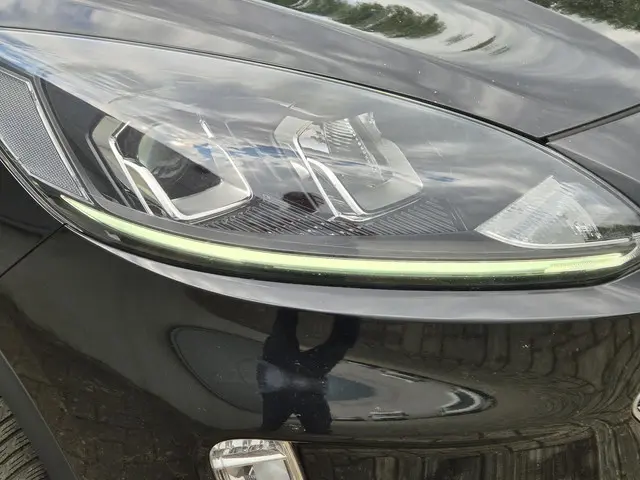 Ford Kuga 2.5 PHEV Titanium 2023 Hybride Benzine 20