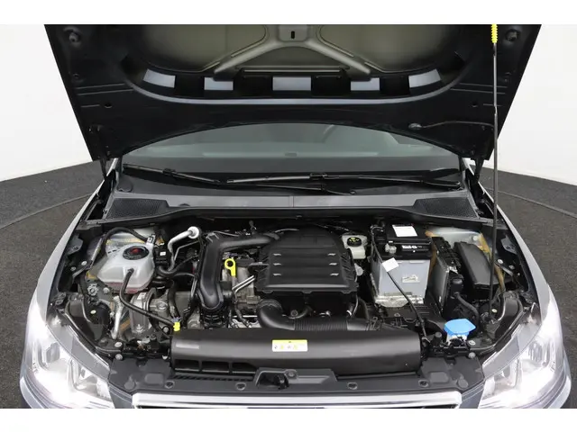 SEAT Ibiza 1.0 TSI FR Business Intense 2020 Benzine 27