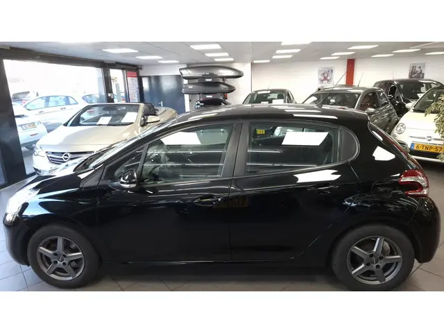 Peugeot 208 1.2 PureTech Blue Lease 2015 Benzine 4