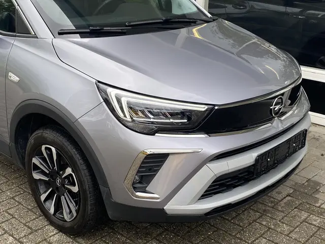 Opel Crossland 1.2T 130pk Automaat Elegance 2024 Benzine 12