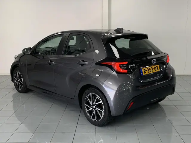 Toyota Yaris 1.5 Hybrid Dynamic 2021 Hybride Benzine 6