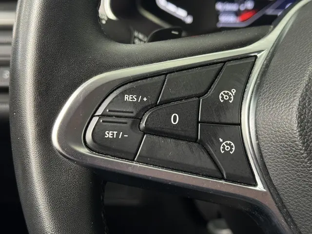 Renault Captur 1.3 TCe 140 Intens 2021 Benzine 18