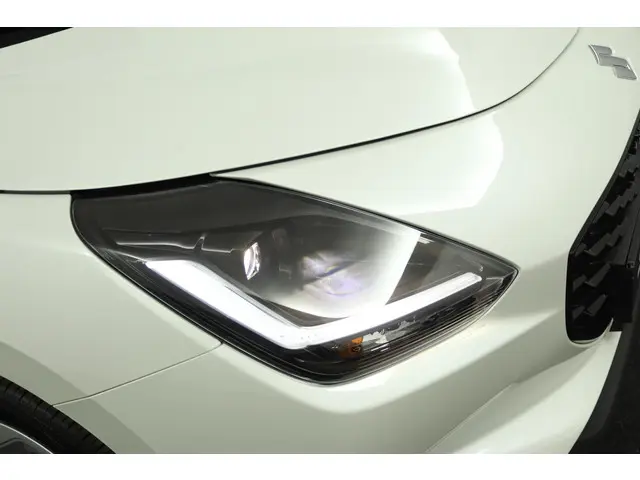Suzuki Swift 1.2 Select Smart Hybrid 2025 Benzine 60