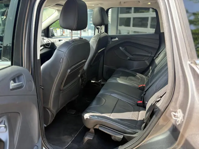 Ford Kuga 1.6 Titanium Plus 4WD 2014 Benzine 14