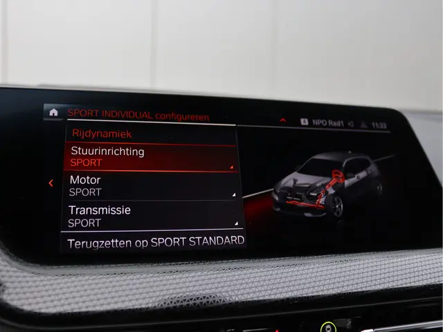 BMW 1 Serie 118i Business Edition 2022 Benzine 35