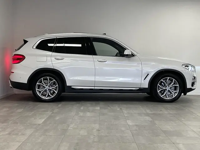 BMW X3 xDrive20i High Executive 2019 Benzine 11