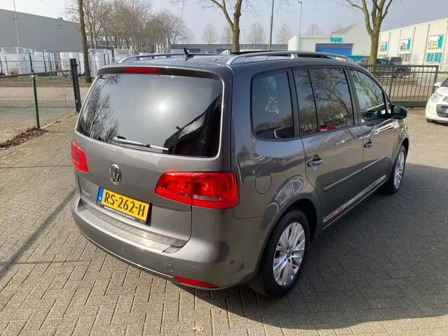 Volkswagen Touran 1.4 TSI Comfortline 2013 Benzine 8