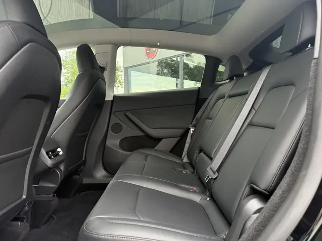 Tesla Model Y Long Range AWD Dual 2024 Elektrisch 16