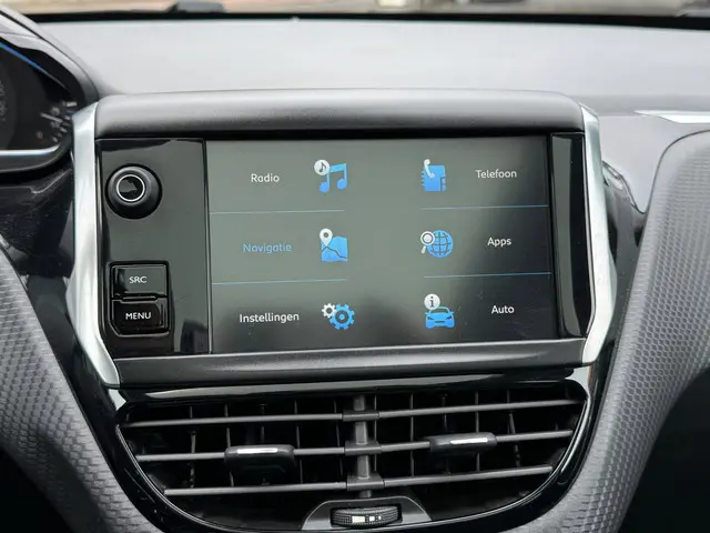 Peugeot 2008 1.2 PureTech Allure Automaat 2018 Benzine 23