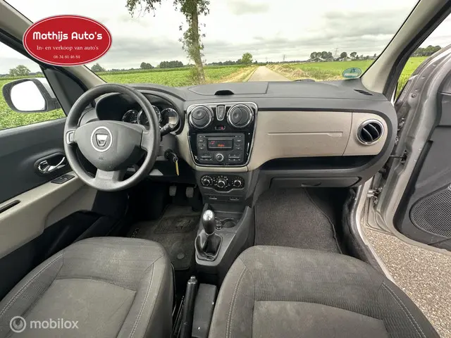 Dacia Lodgy 1.6 MPi 5p. Airco NAP tellerstand 2013 Benzine 6
