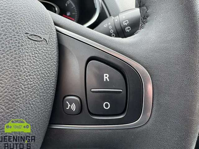 Renault Clio 0.9 TCe Limited 2018 Benzine 9