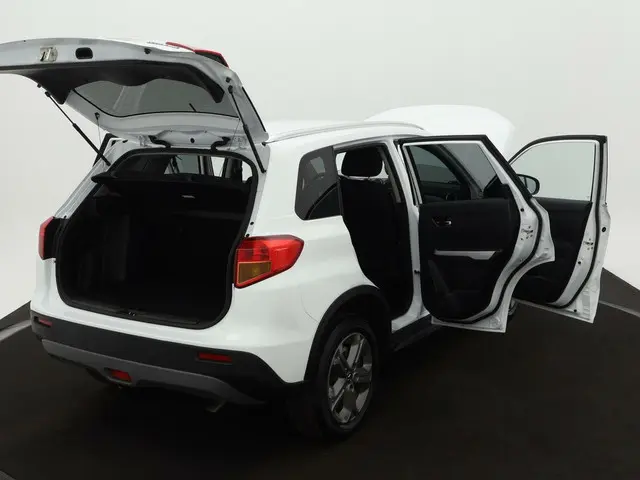 Suzuki Vitara 1.6 Exclusive 2016 Benzine 21