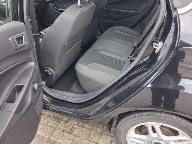 Ford Fiesta 1.0 EcoBoost Titanium 2013 Benzine 5