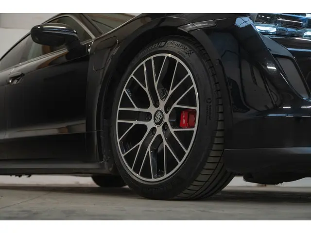 Porsche Taycan 4S Performance 84 kWh 2020 Elektrisch 9