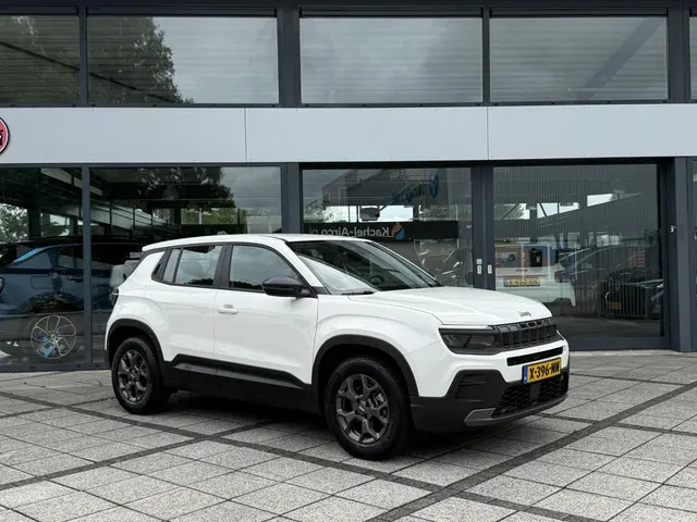 Jeep Avenger Longitude 54 kWh Aut. 2024 Elektrisch 2