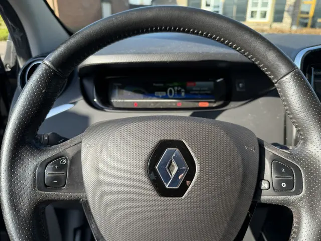 Renault ZOE R90 BOSE 41KWH 2018 Elektrisch 14
