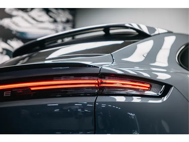 Porsche Cayenne Coupé 3.0 E-Hybrid 2024 Hybride Benzine 13