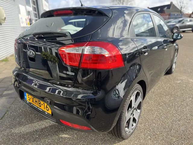 Kia Rio 1.2 CVVT ComfortLine 2014 Benzine 6