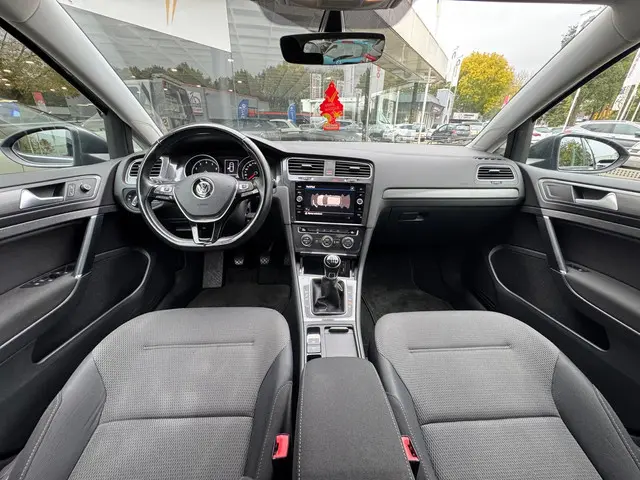 Volkswagen Golf 1.0 TSI Comfortline 2017 Benzine 4
