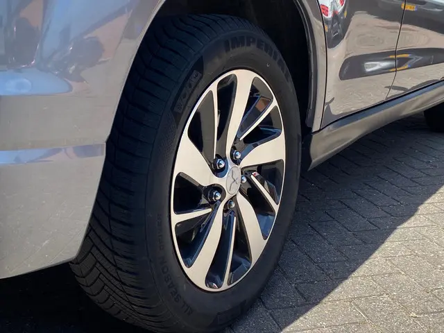 Mitsubishi ASX 1.6 Cleartec Invite+ 2015 Benzine 24